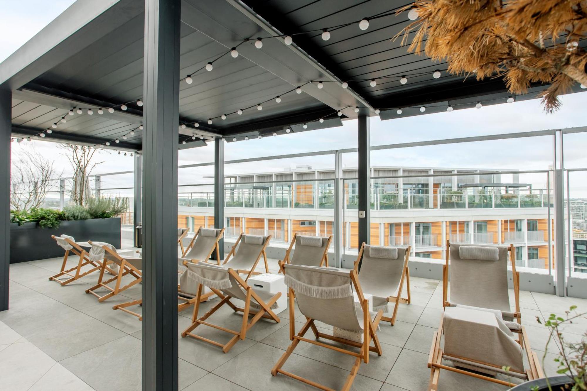 Portico Residences - Spacious 1-bed In Nine Elms With Pool Apartment